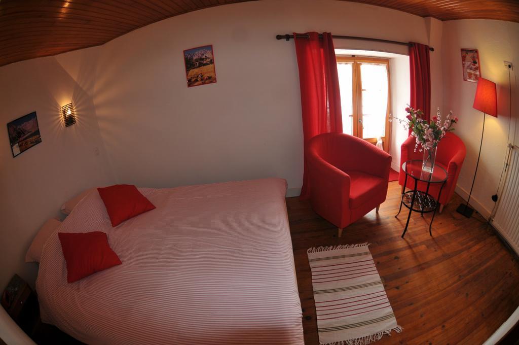 Auberge De La Providence Saint-Donat Экстерьер фото