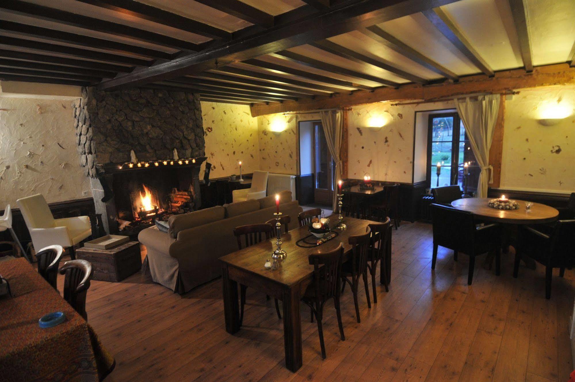 Auberge De La Providence Saint-Donat Экстерьер фото