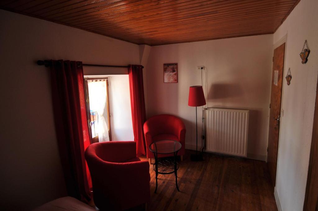 Auberge De La Providence Saint-Donat Экстерьер фото